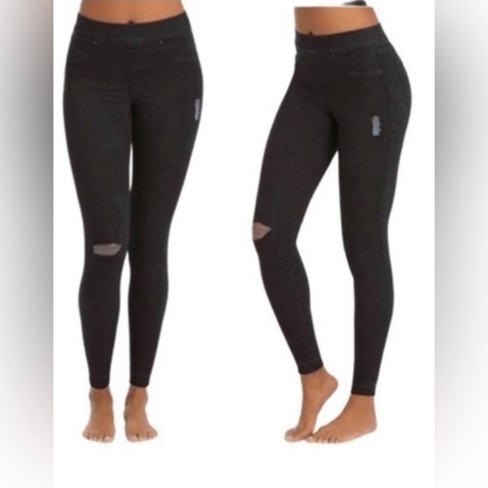 Raw Hem Distressed Pull-On Jeans
